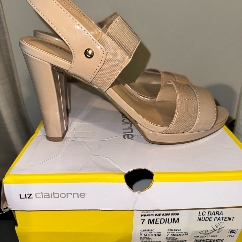 Liz Claiborne Dara Tan Heels Stylish and Versatile